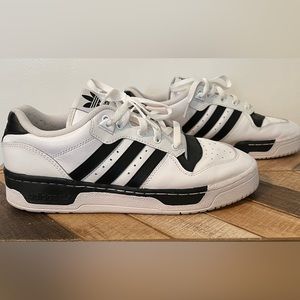Men’s Adidas Rivalry Low